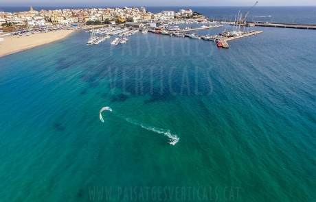 Paisajes Verticales – Fotografía aérea – DEPORTES (Palamós)